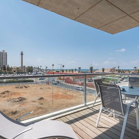 Beautiful Sunny 3 Bedrooms In Font Of The Beach Tel-Aviv Kültér fotó